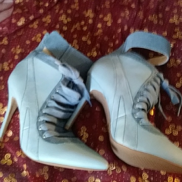 Wild Diva. Blue. Booties - Picture 2 of 4